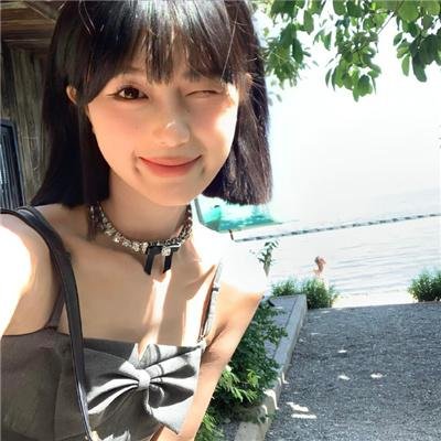 海棠经雨胭脂透